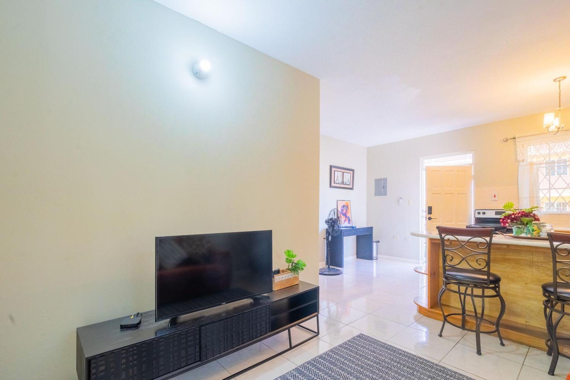 Musgrave Annex- Comfy 1 Bedroom Apartment On The Ground Floor Kingston Esterno foto