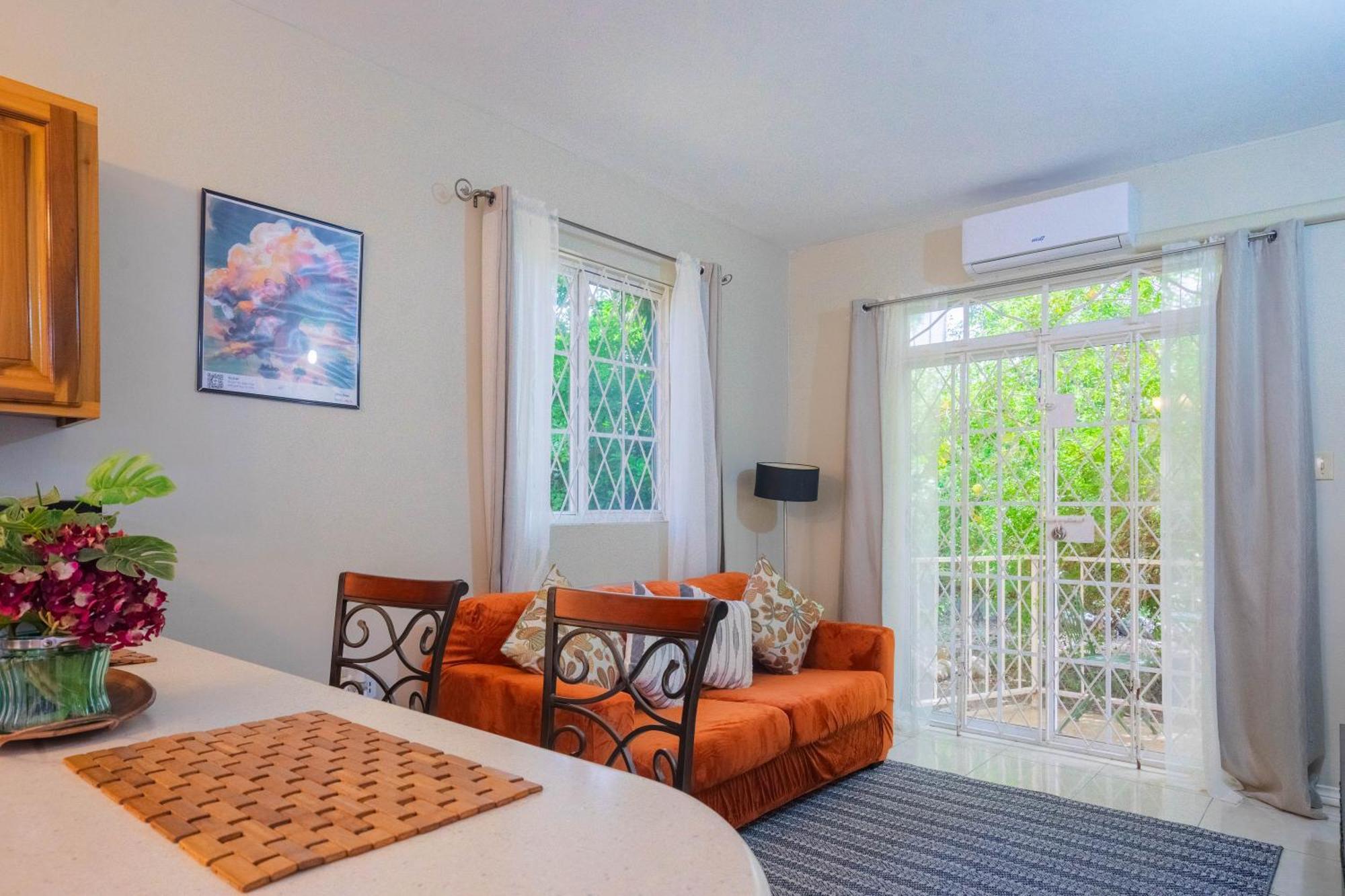 Musgrave Annex- Comfy 1 Bedroom Apartment On The Ground Floor Kingston Esterno foto
