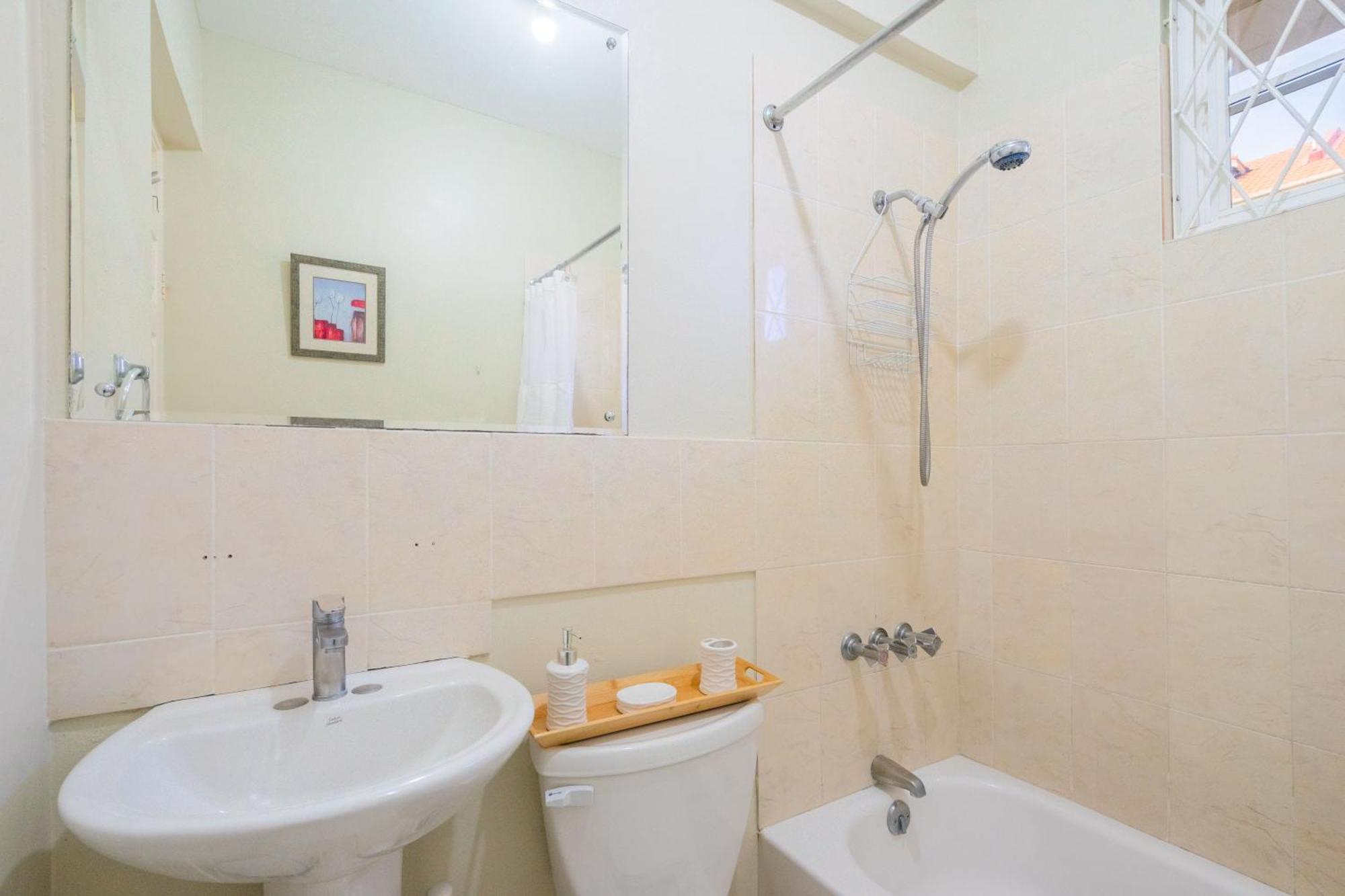 Musgrave Annex- Comfy 1 Bedroom Apartment On The Ground Floor Kingston Esterno foto