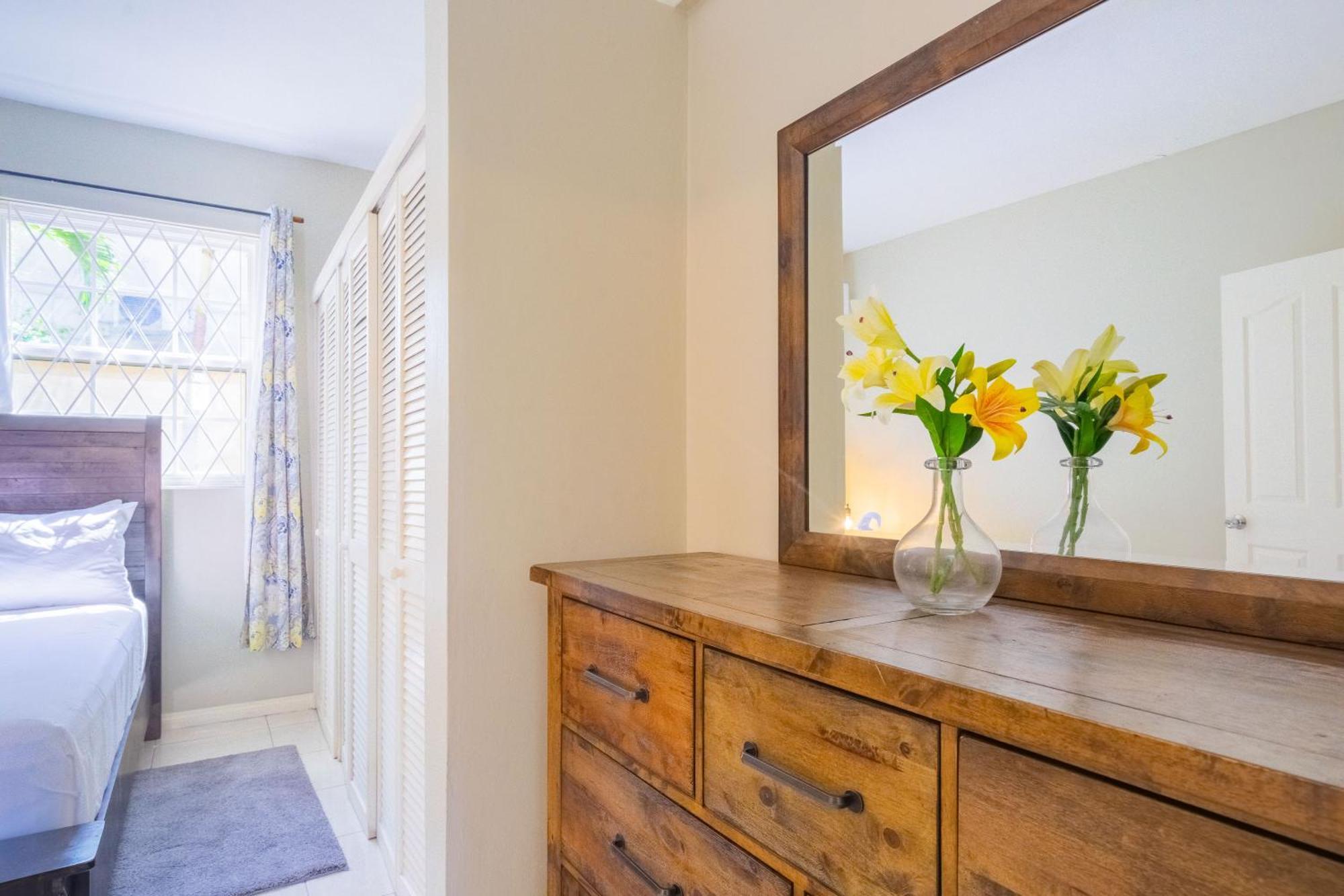 Musgrave Annex- Comfy 1 Bedroom Apartment On The Ground Floor Kingston Esterno foto