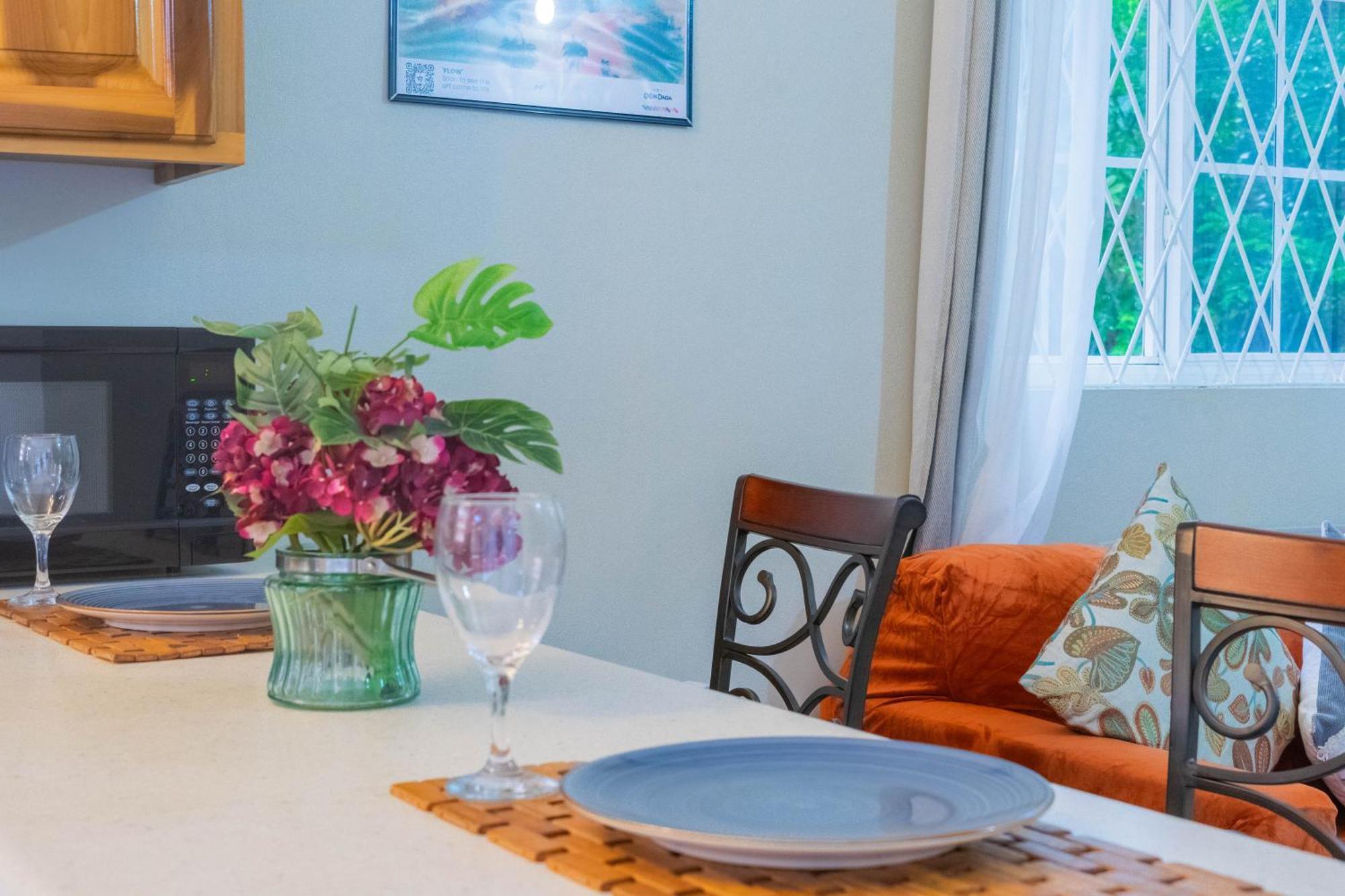 Musgrave Annex- Comfy 1 Bedroom Apartment On The Ground Floor Kingston Esterno foto