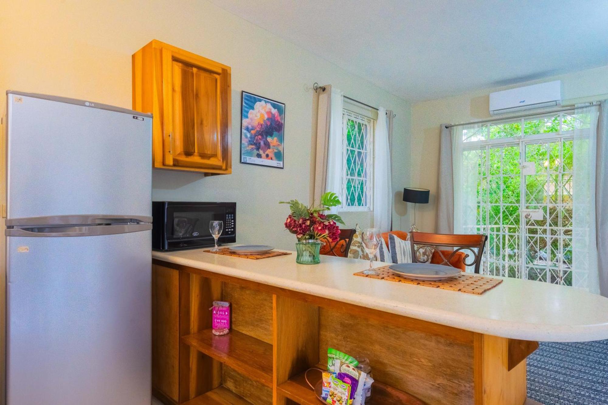 Musgrave Annex- Comfy 1 Bedroom Apartment On The Ground Floor Kingston Esterno foto