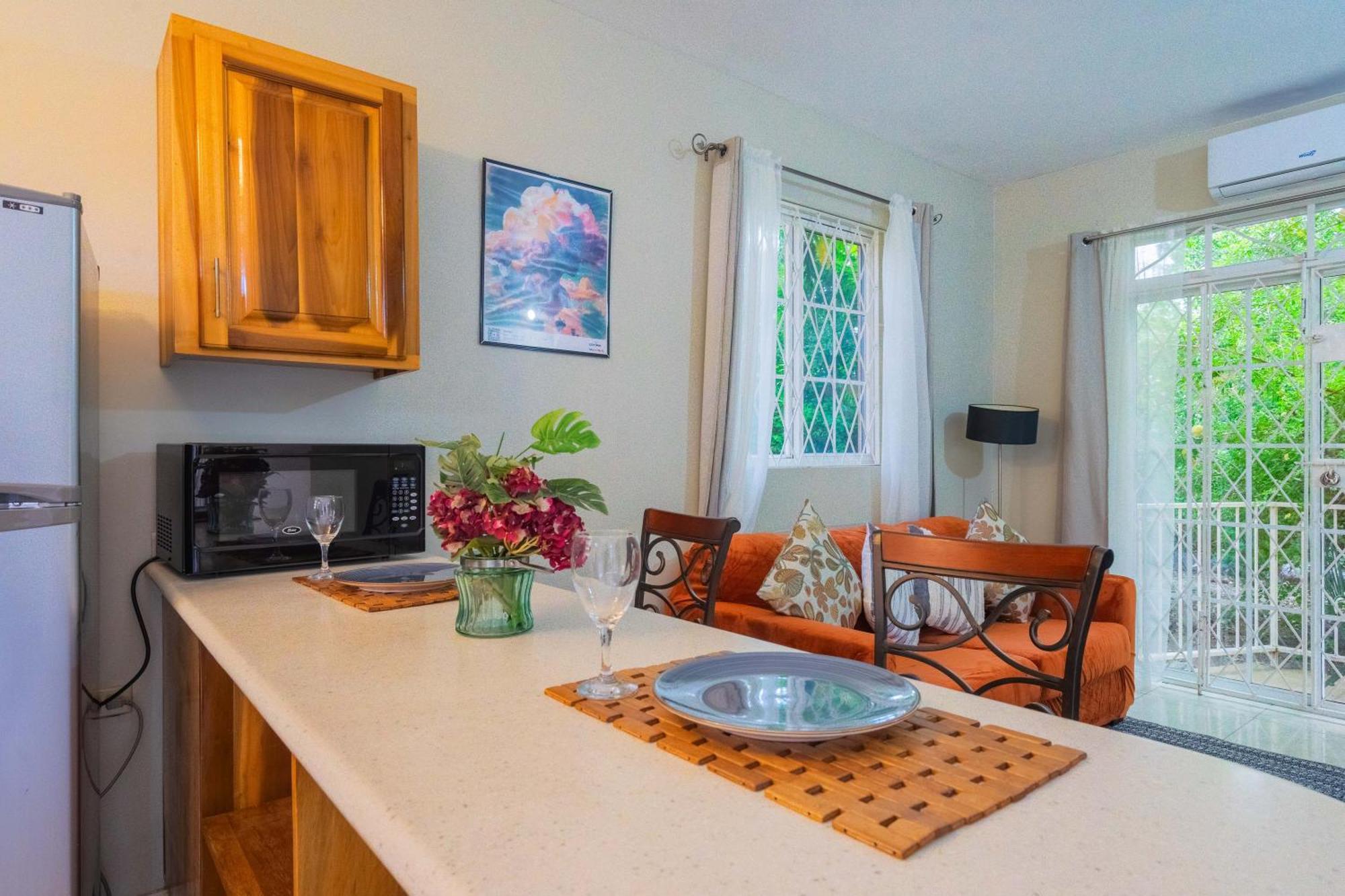 Musgrave Annex- Comfy 1 Bedroom Apartment On The Ground Floor Kingston Esterno foto